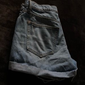 Girlfriend denim shorts💧